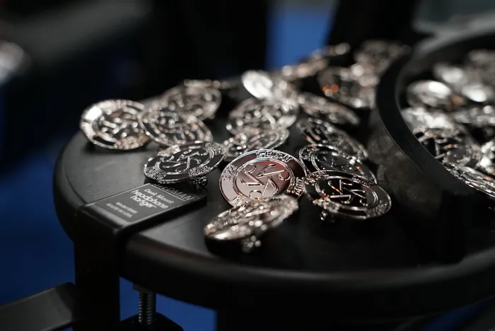 CustomPatchFactory.Com