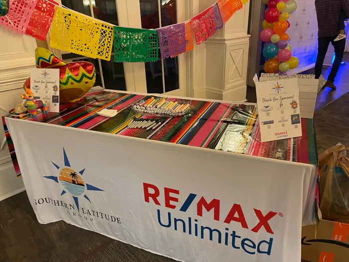 CustomPatchFactory.Com - Custom Rectangle Table Covers