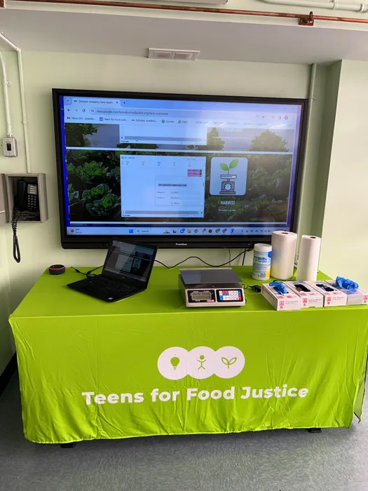 CustomPatchFactory.Com - Custom Rectangle Table Covers