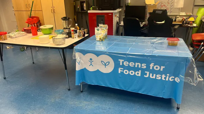 CustomPatchFactory.Com - Custom Rectangle Table Covers