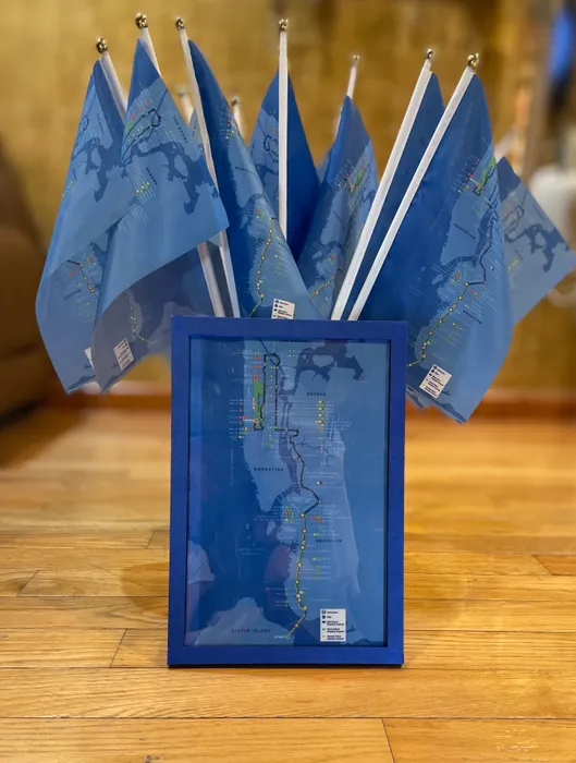 CustomPatchFactory.Com - Hand Flag