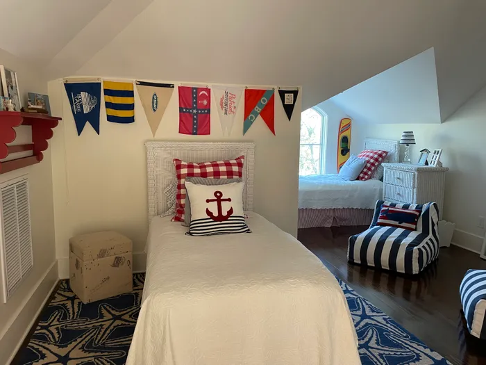 CustomPatchFactory.Com - Burgee Flag