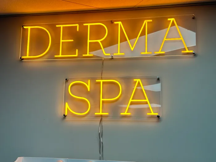 CustomPatchFactory.Com - Custom Neon Sign