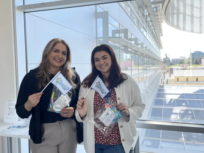 CustomPatchFactory.Com - Hand Flag