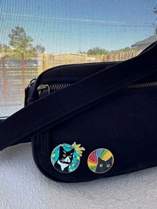 CustomPatchFactory.Com - Hard Enamel Pin