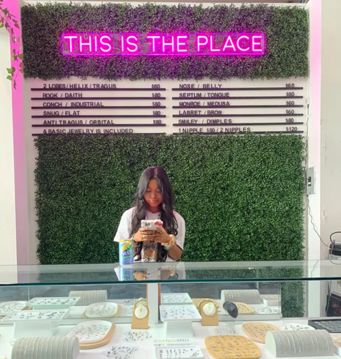 CustomPatchFactory.Com - Custom Neon Sign