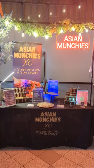 CustomPatchFactory.Com - Custom Neon Sign