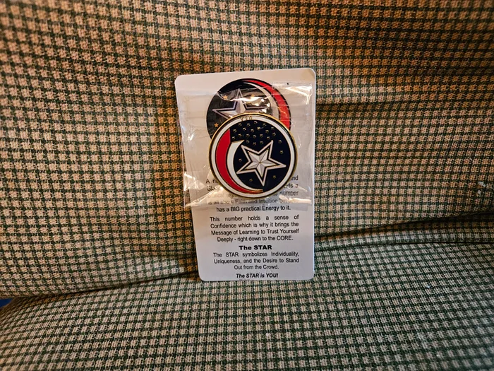 CustomPatchFactory.Com - Hard Enamel Pin