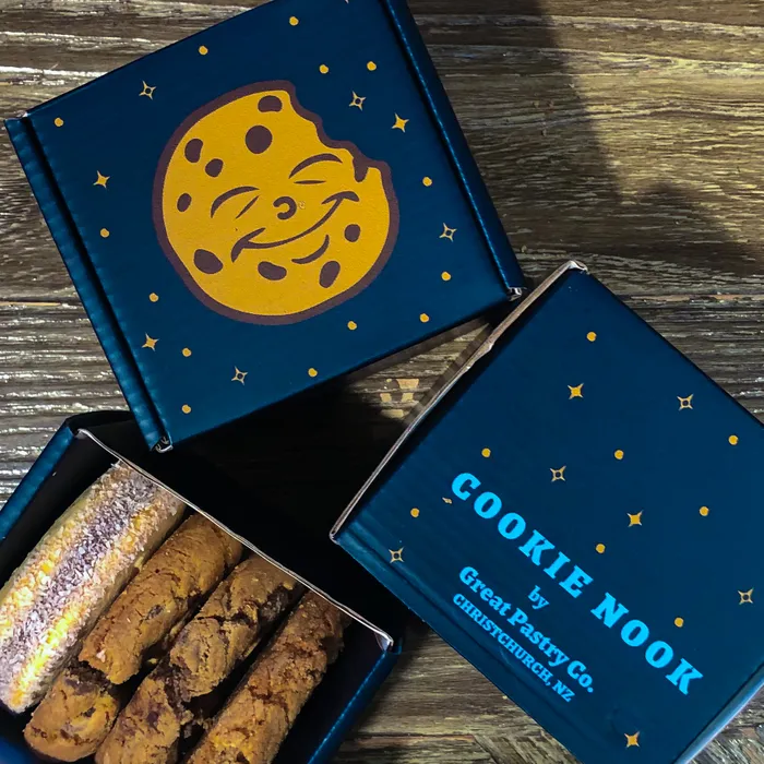 CustomPatchFactory.Com - Custom Mailer Box