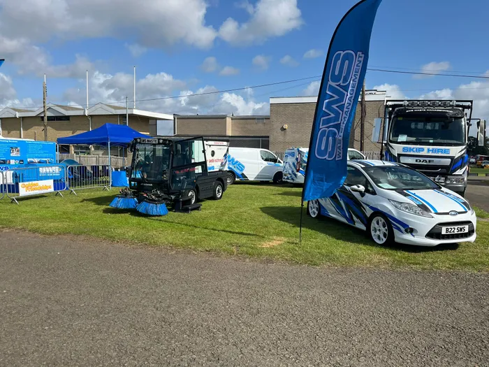 CustomPatchFactory.Com - Feather Flag