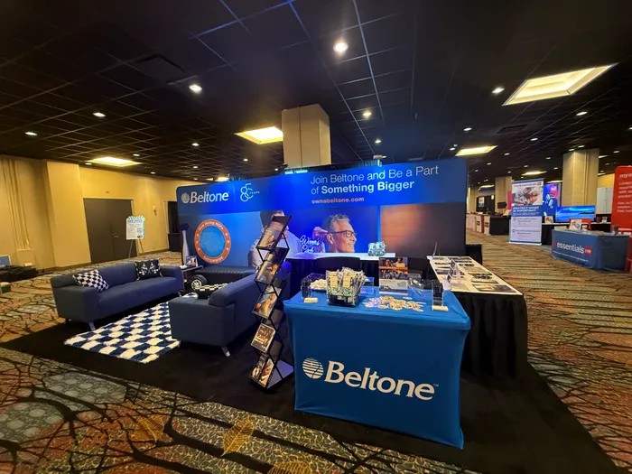 CustomPatchFactory.Com - Custom Square Table Covers