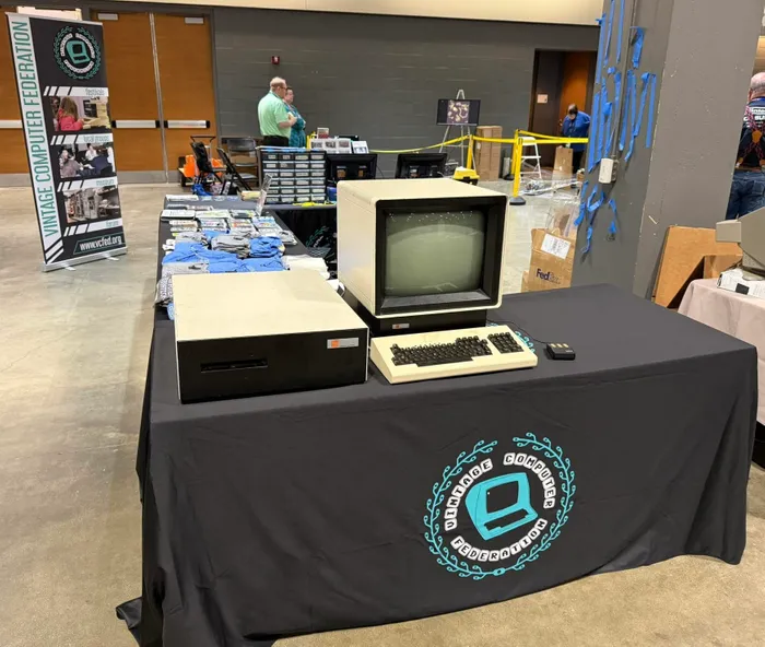 CustomPatchFactory.Com - Custom Rectangle Table Covers