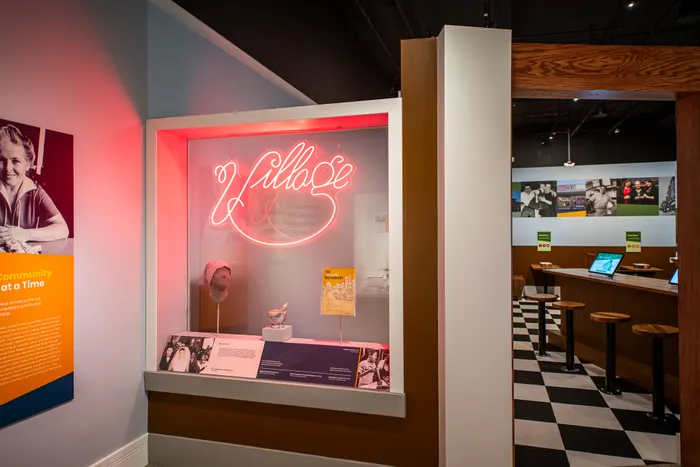 CustomPatchFactory.Com - Artwork Neon Sign