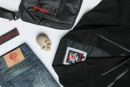 How To Iron On Patches: Instructions For Best Results In Denim, Jerseys & Old Clothes